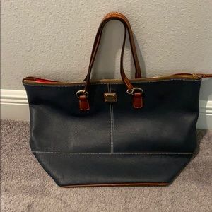 Dooney and bourke bag